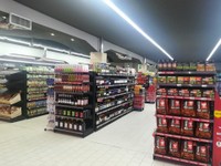 banchi_esposizione_supermercato_arredamento.jpg